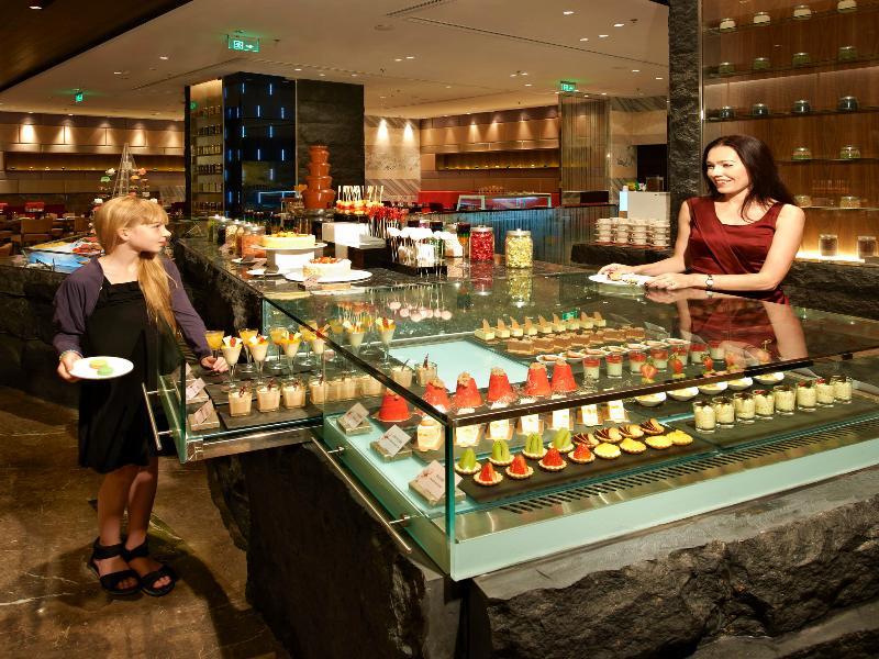 Hotel Nikko Tianjin Exterior photo A buffet at a hotel