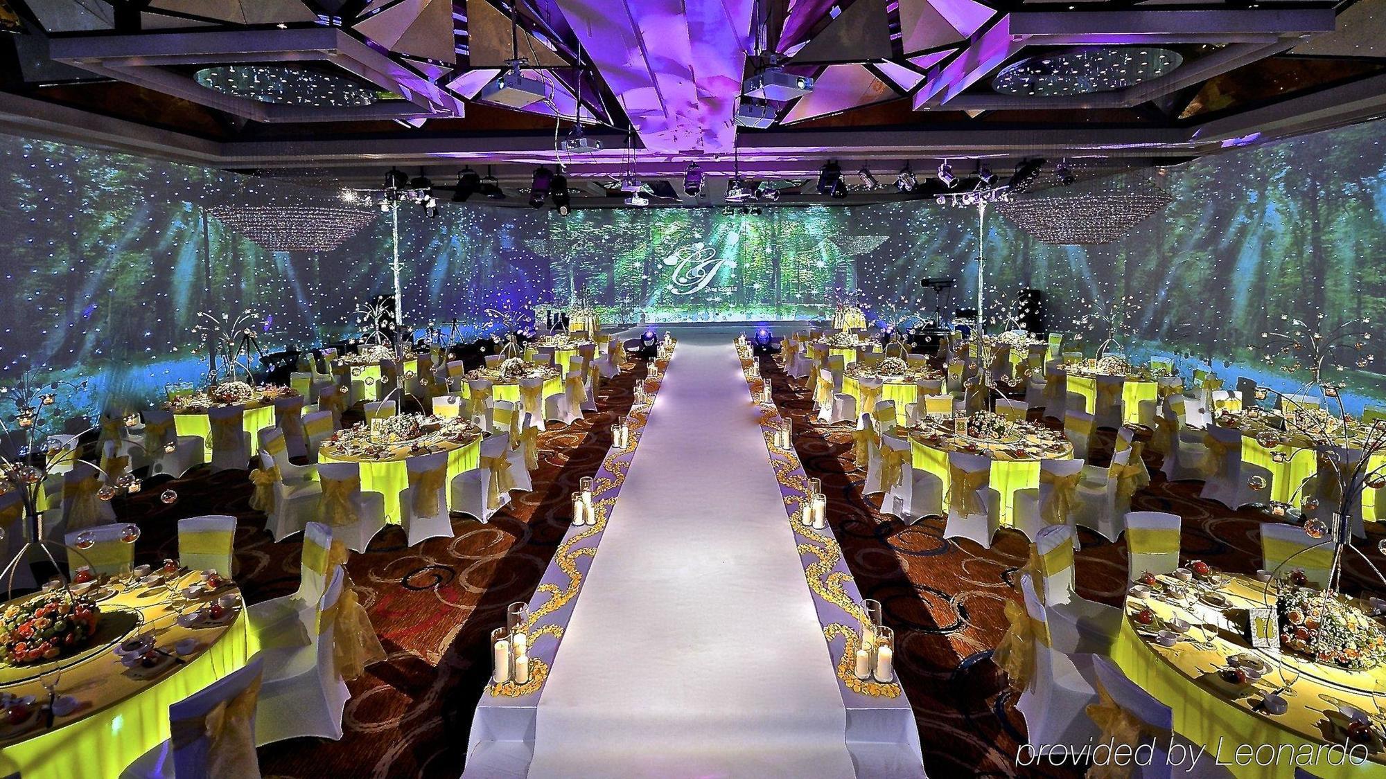 Hotel Nikko Tianjin Exterior photo The interior of the 2011 Hall of Fame