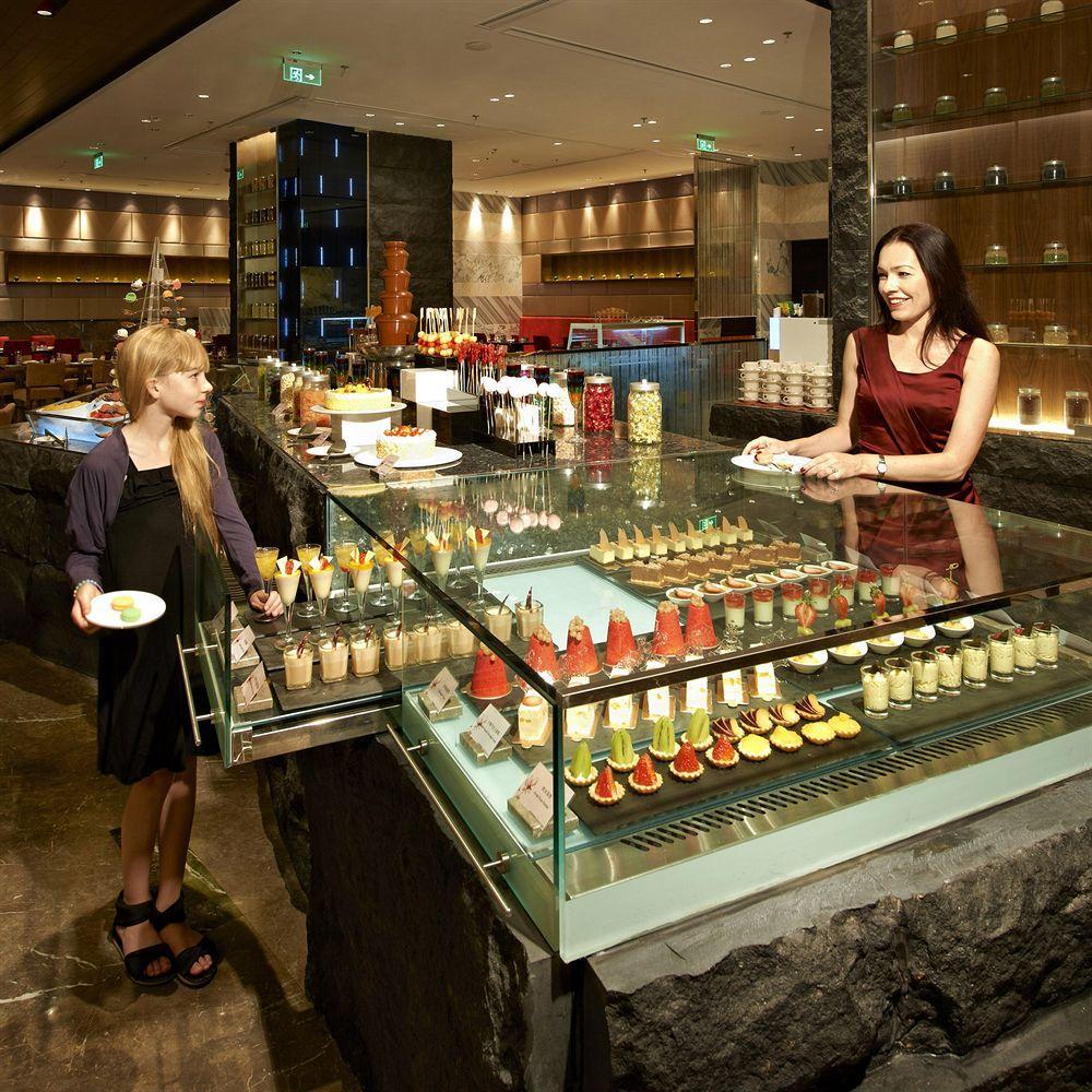 Hotel Nikko Tianjin Exterior photo A buffet at a hotel