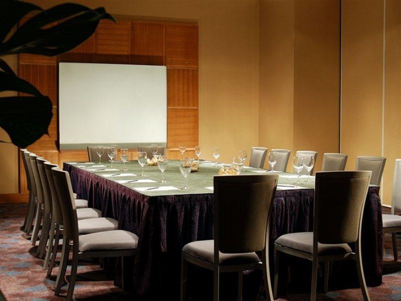 Hotel Nikko Tianjin Exterior photo A meeting room at the hotel