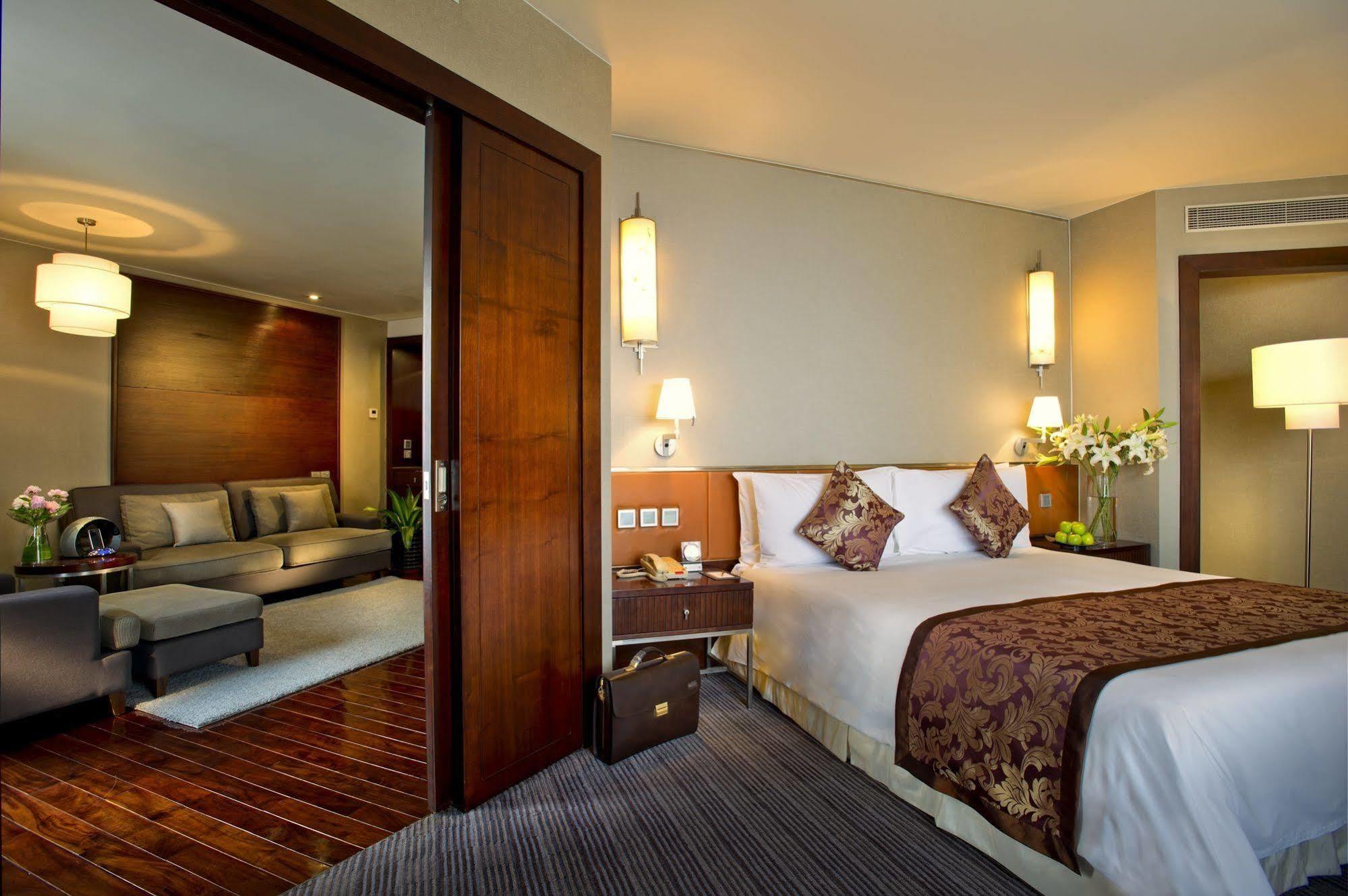 Hotel Nikko Tianjin Exterior photo Suite at the InterContinental Hotel, London, Park Lane