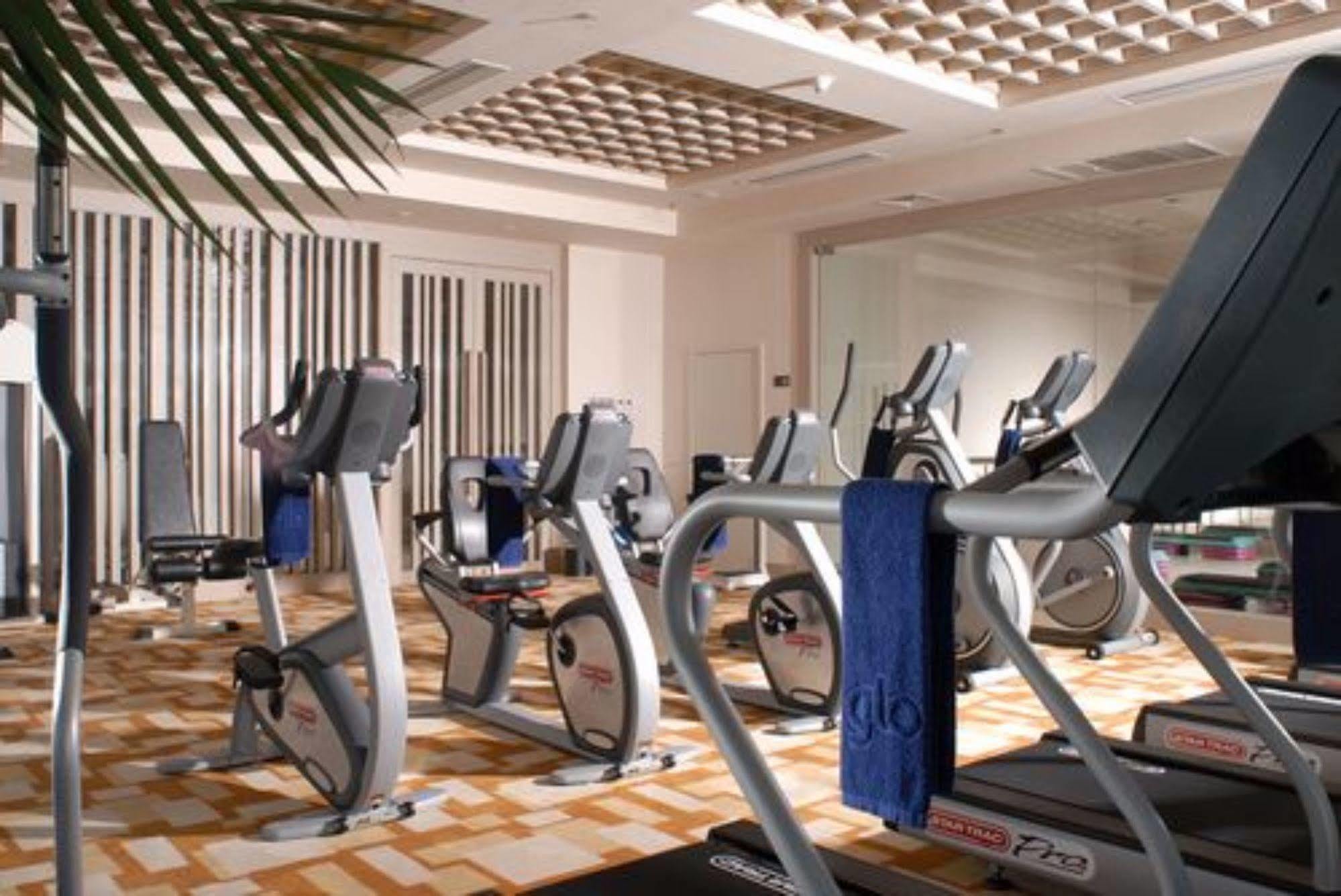 Hotel Nikko Tianjin Exterior photo The gym at the hotel