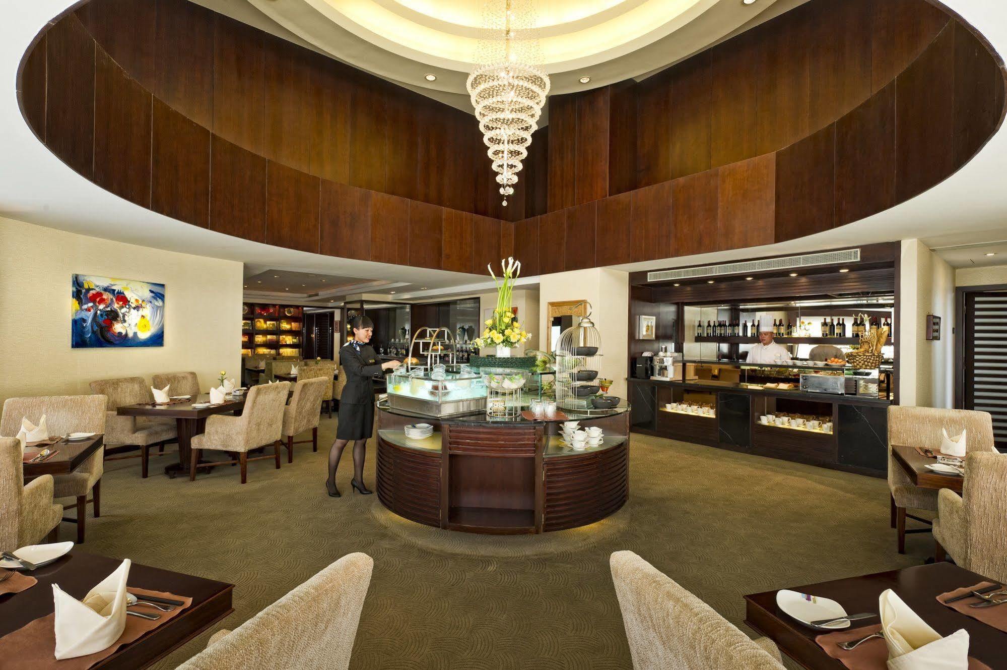 Hotel Nikko Tianjin Exterior photo The lounge at the airport